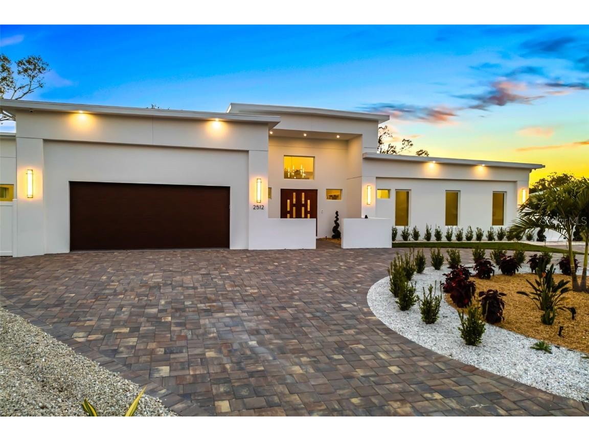 2512 Jefferson Circle Sarasota FL 34239 A4598743 image1