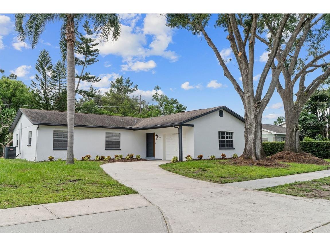 2512 Lake Ellen Circle Tampa FL 33618 TB8408949 image1