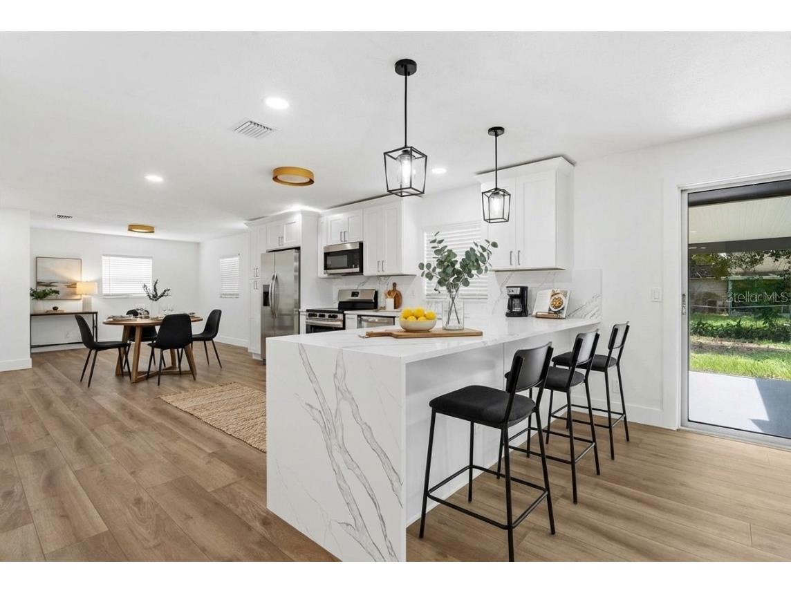 2512 Lake Ellen Circle Tampa FL 33618 TB8408949 image10