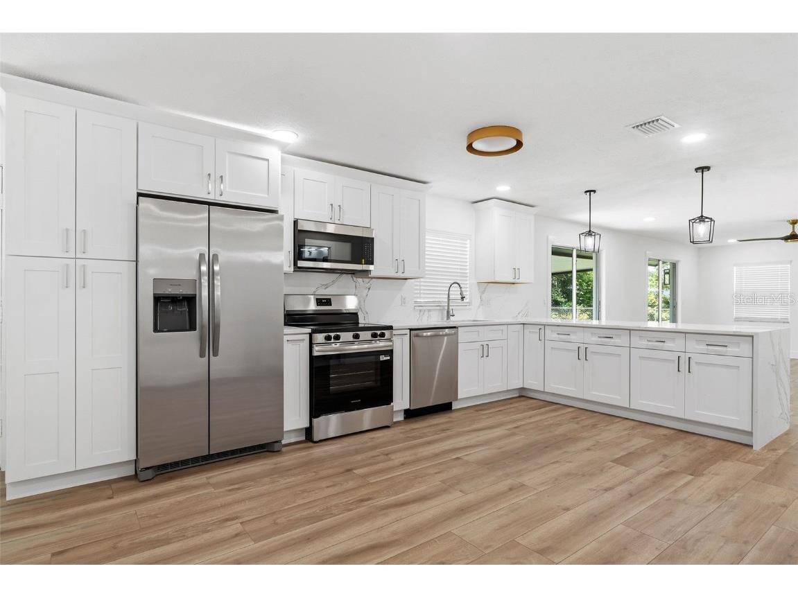 2512 Lake Ellen Circle Tampa FL 33618 TB8408949 image14