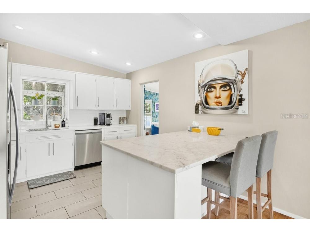 2512 Lake Wade Court Orlando FL 32806 O6417393 image4