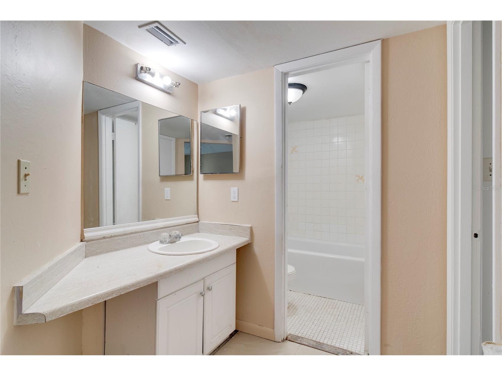 2512 Lemon Tree Lane #C Orlando FL 32839 O6377832 image10