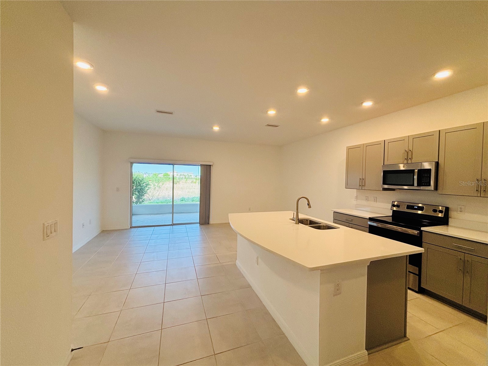 2512 Paravane Way Wesley Chapel FL 33543 TB8487794 image7