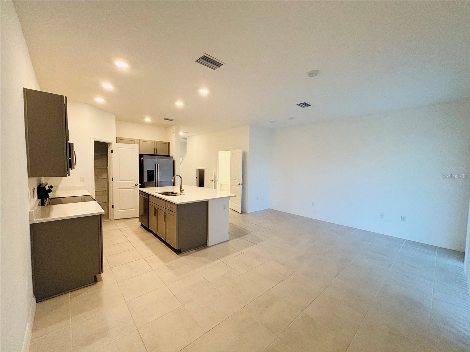 2512 Paravane Way Wesley Chapel FL 33543 TB8487794 image8