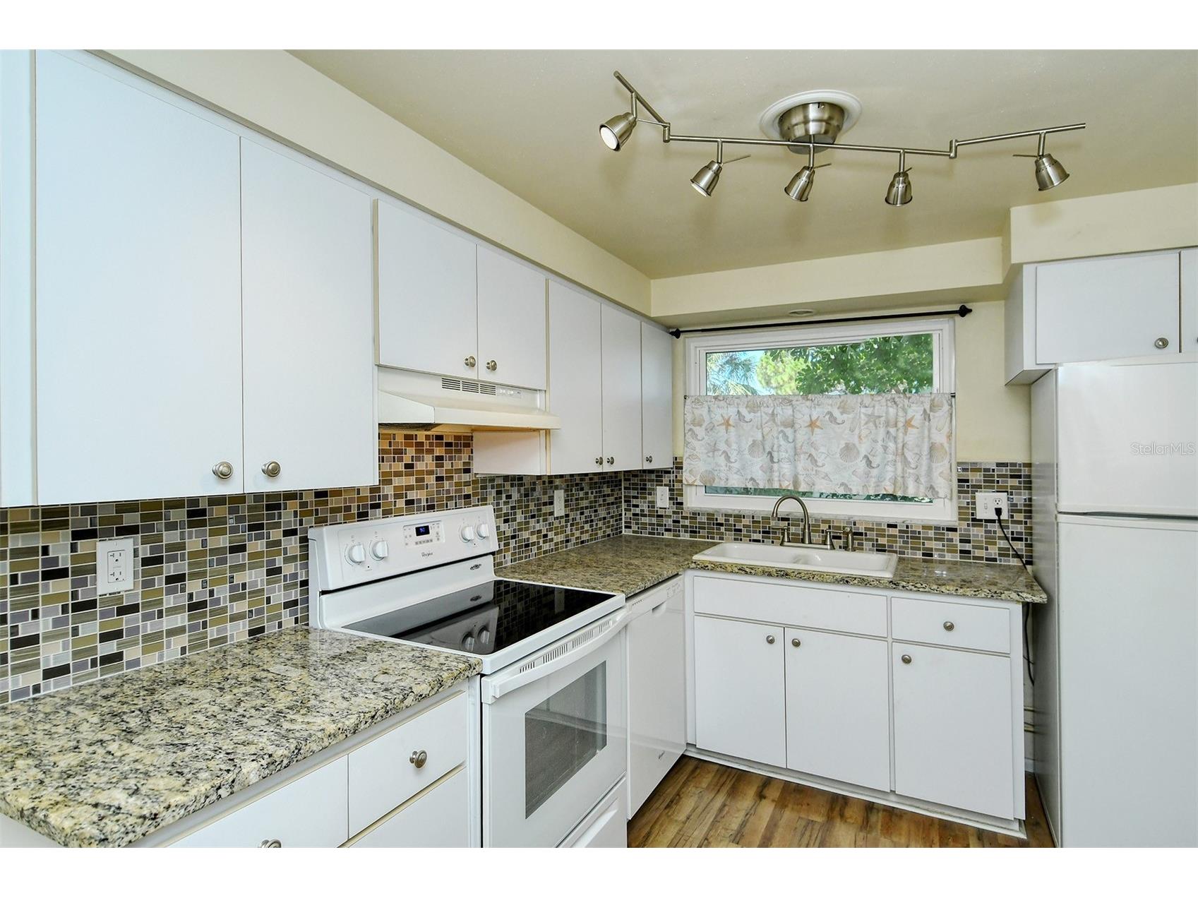 2512 Post Road Sarasota FL 34231 A4690606 image11