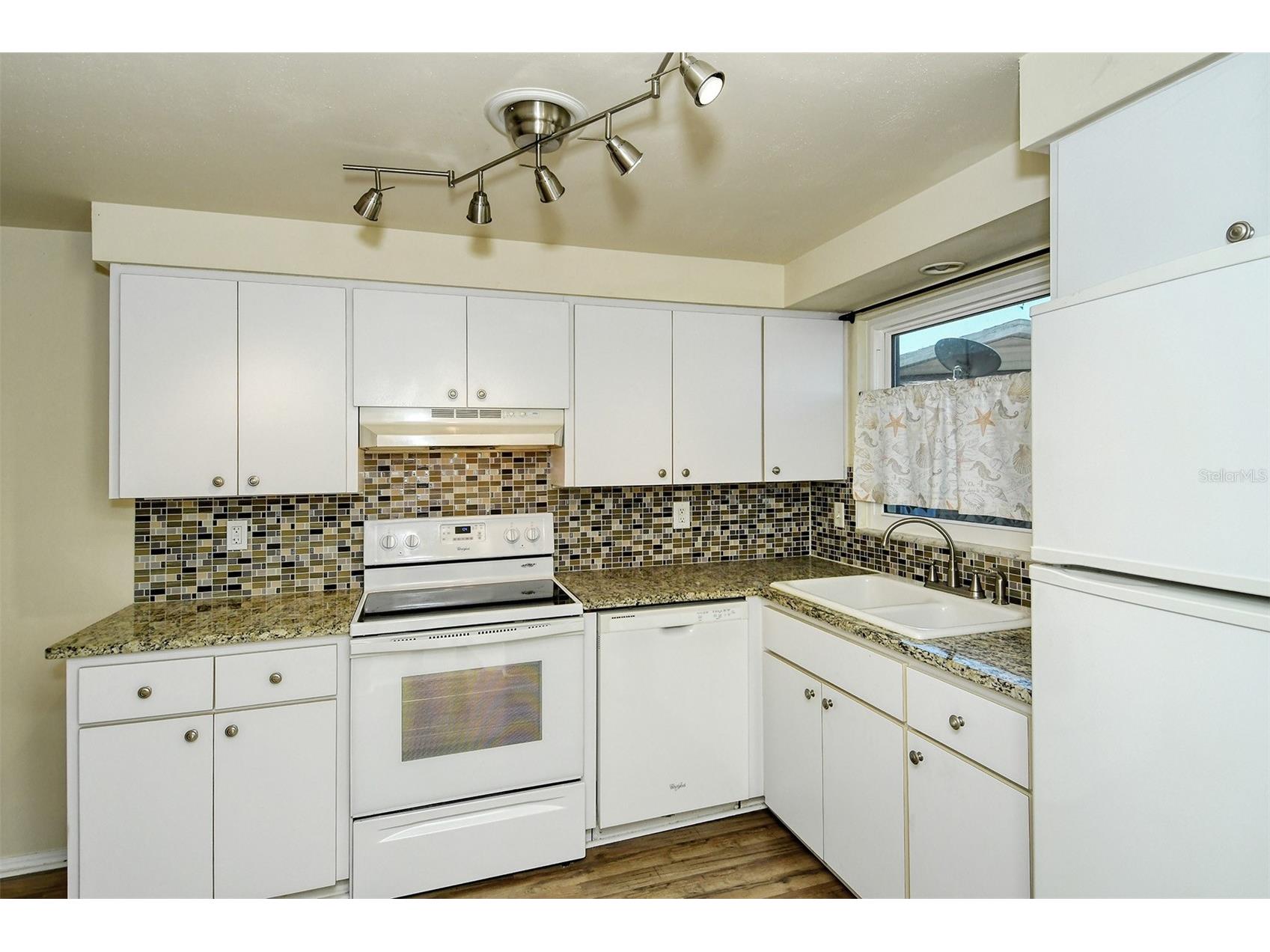 2512 Post Road Sarasota FL 34231 A4690606 image12