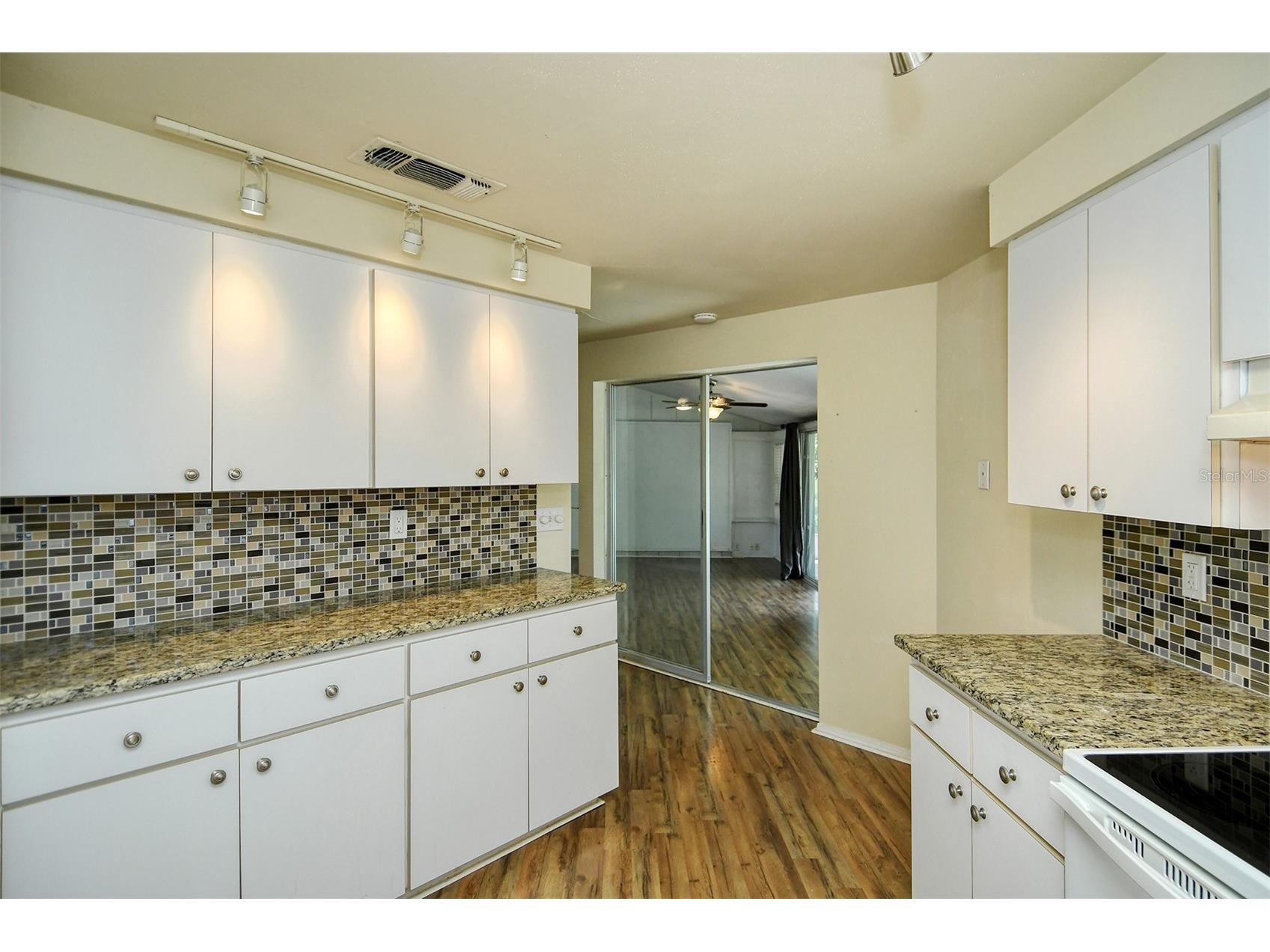 2512 Post Road Sarasota FL 34231 A4690606 image13