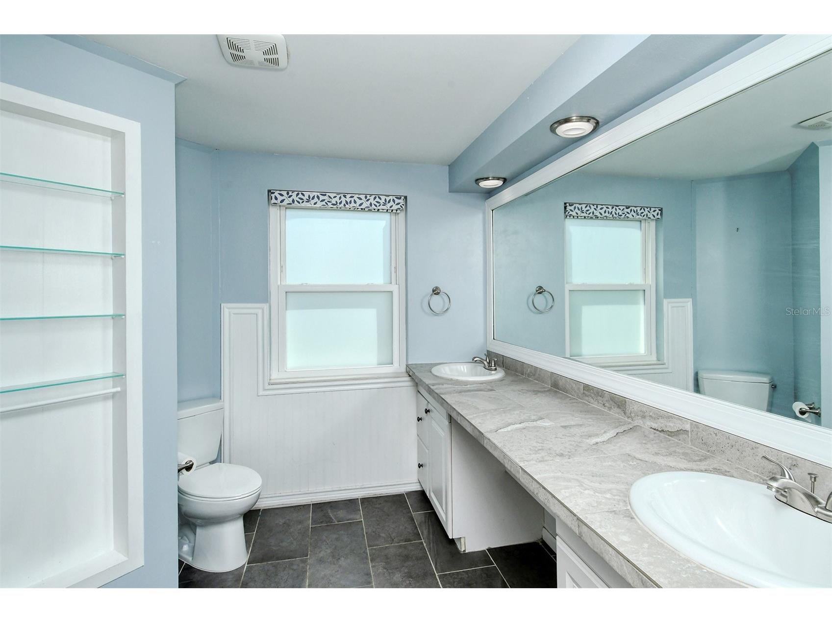 2512 Post Road Sarasota FL 34231 A4690606 image16