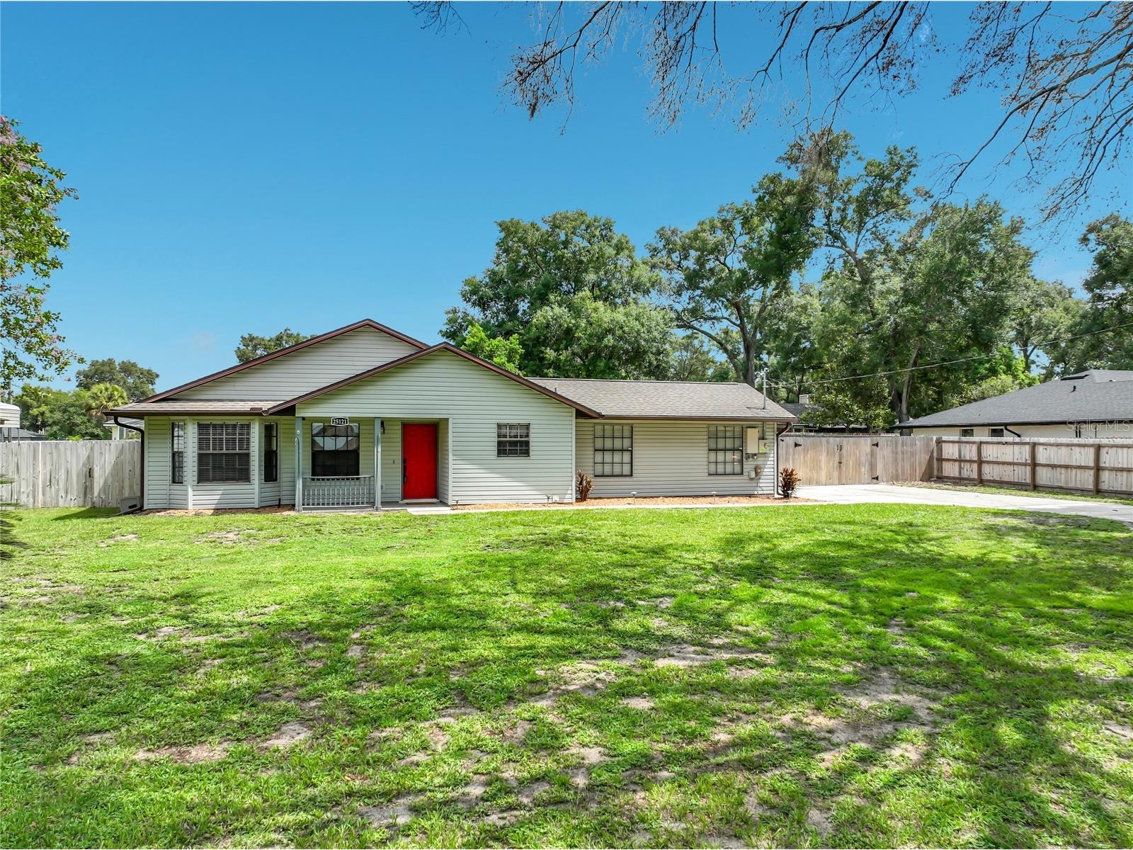 25121 Algonquin Avenue Sorrento FL 32776 G5115313 image1