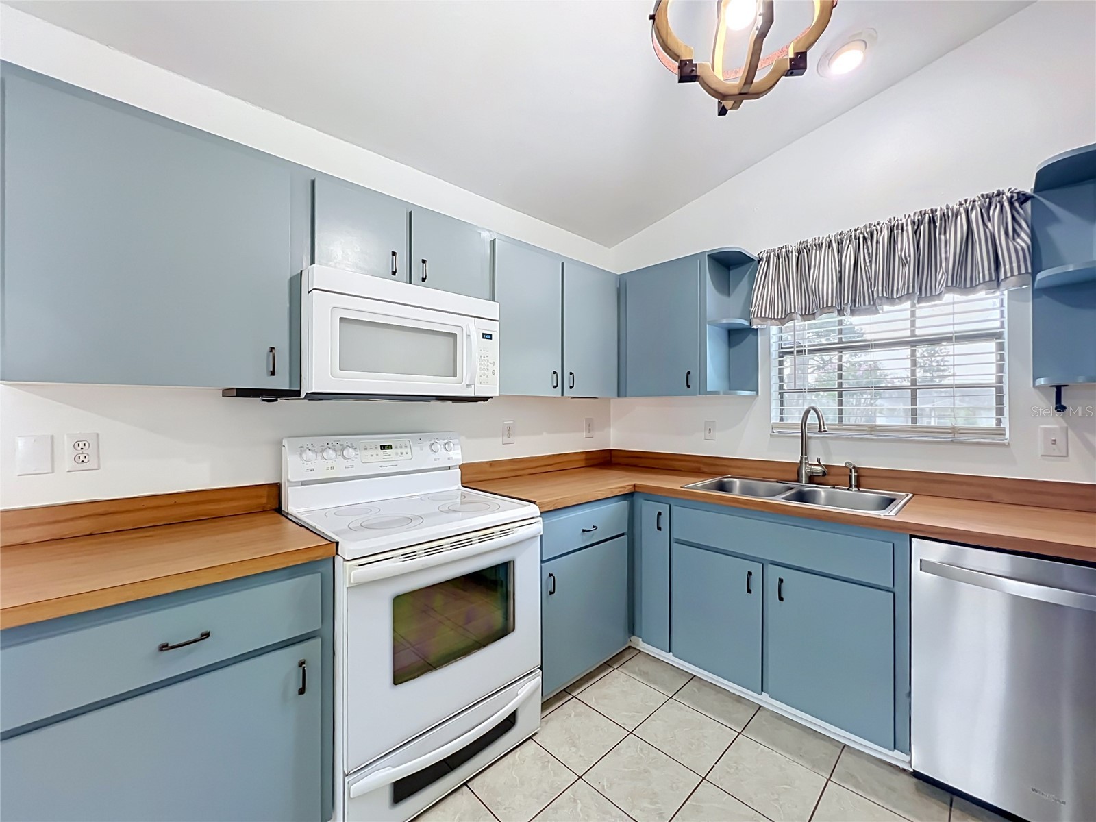 25121 Algonquin Avenue Sorrento FL 32776 G5115313 image19