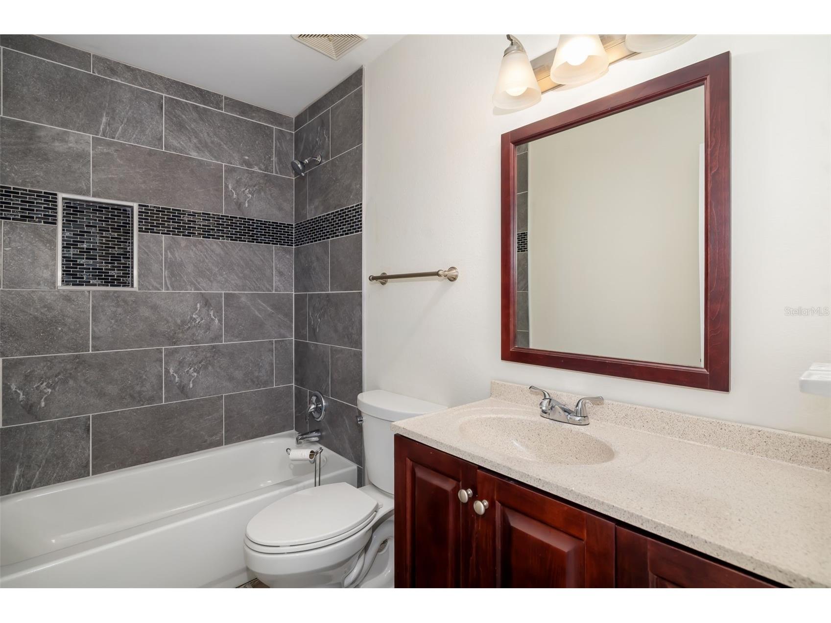 2513 Avenue B #B Bradenton Beach FL 34217 A4655549 image21