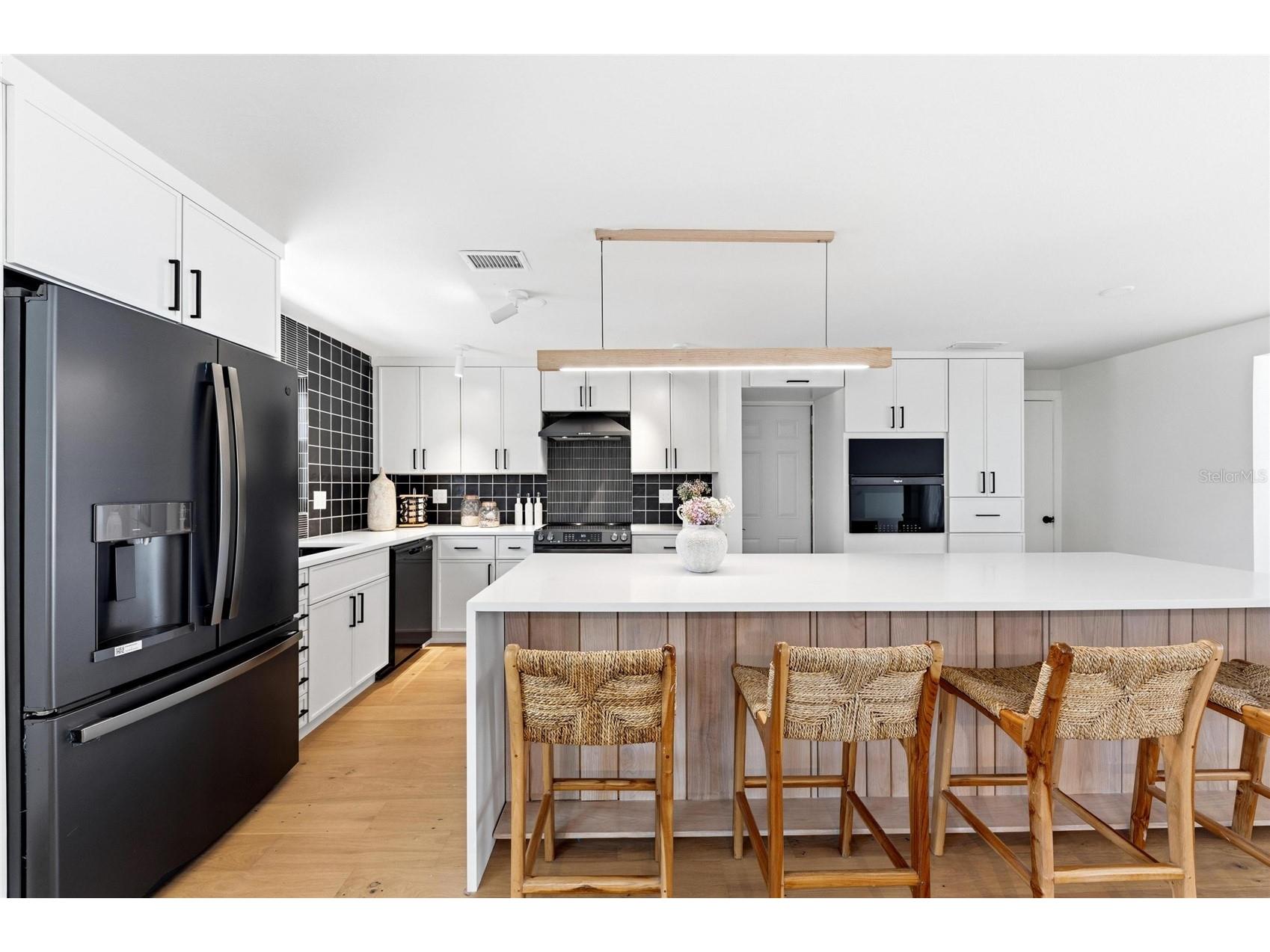 2513 Croton Avenue Sarasota FL 34239 A4692136 image10