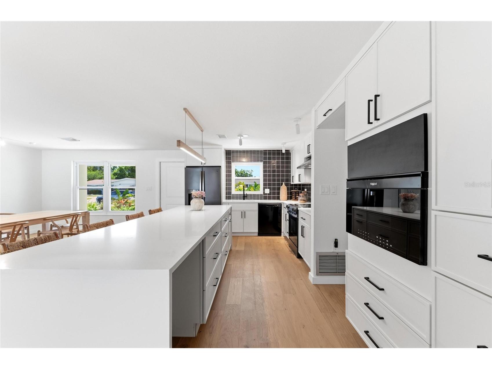 2513 Croton Avenue Sarasota FL 34239 A4692136 image13