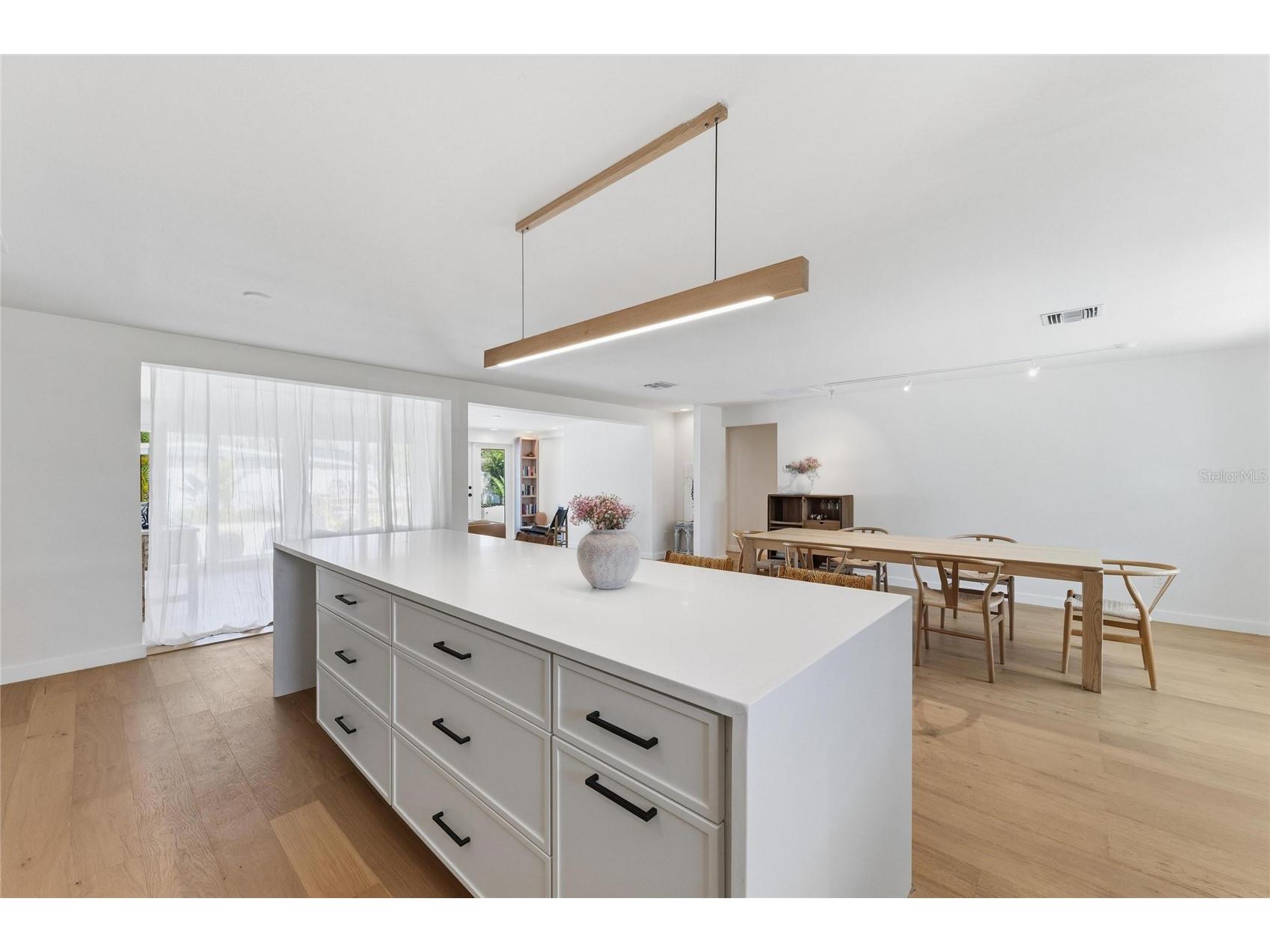2513 Croton Avenue Sarasota FL 34239 A4692136 image15