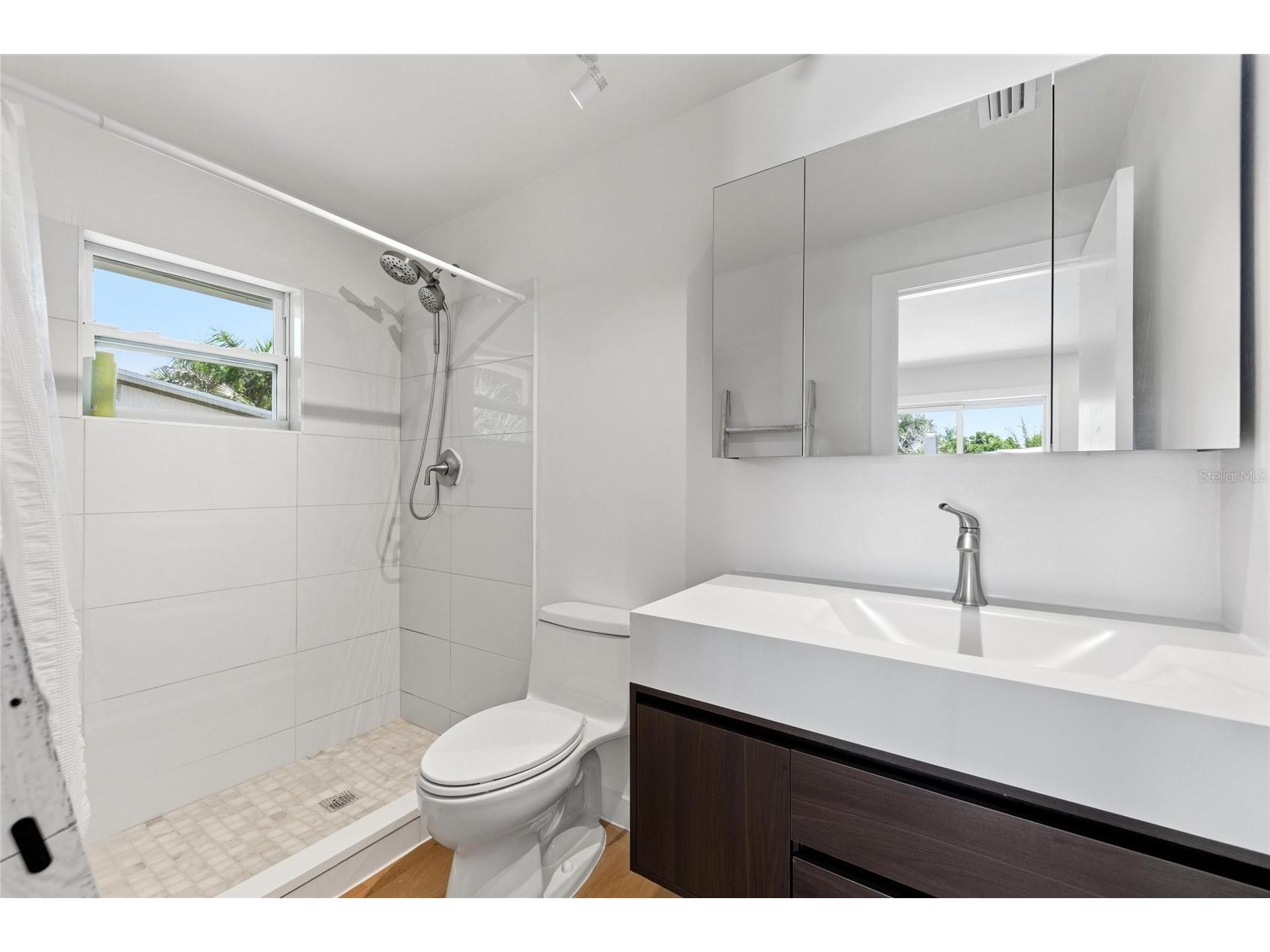 2513 Croton Avenue Sarasota FL 34239 A4692136 image28