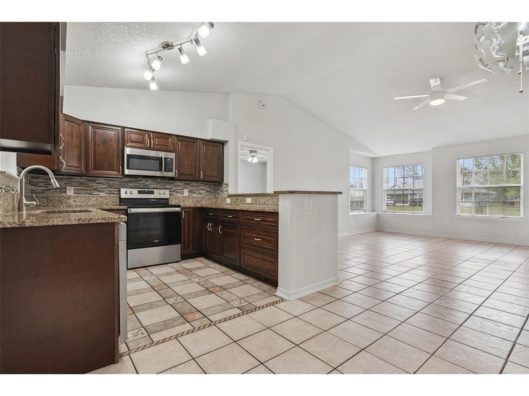 2513 Dumas Drive Deltona FL 32738 O6387898 image10