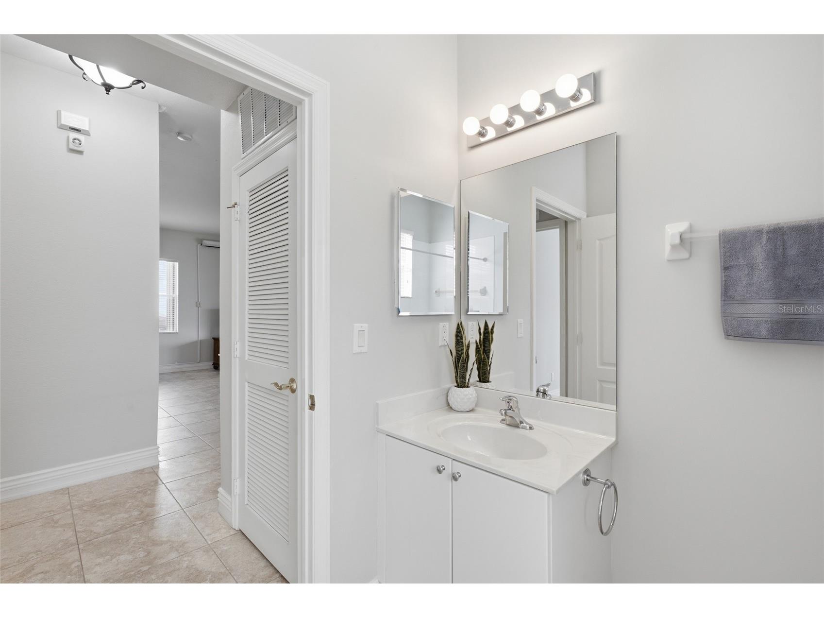 2513 Keystone Lake Drive Cape Coral FL 33909 C7528413 image14