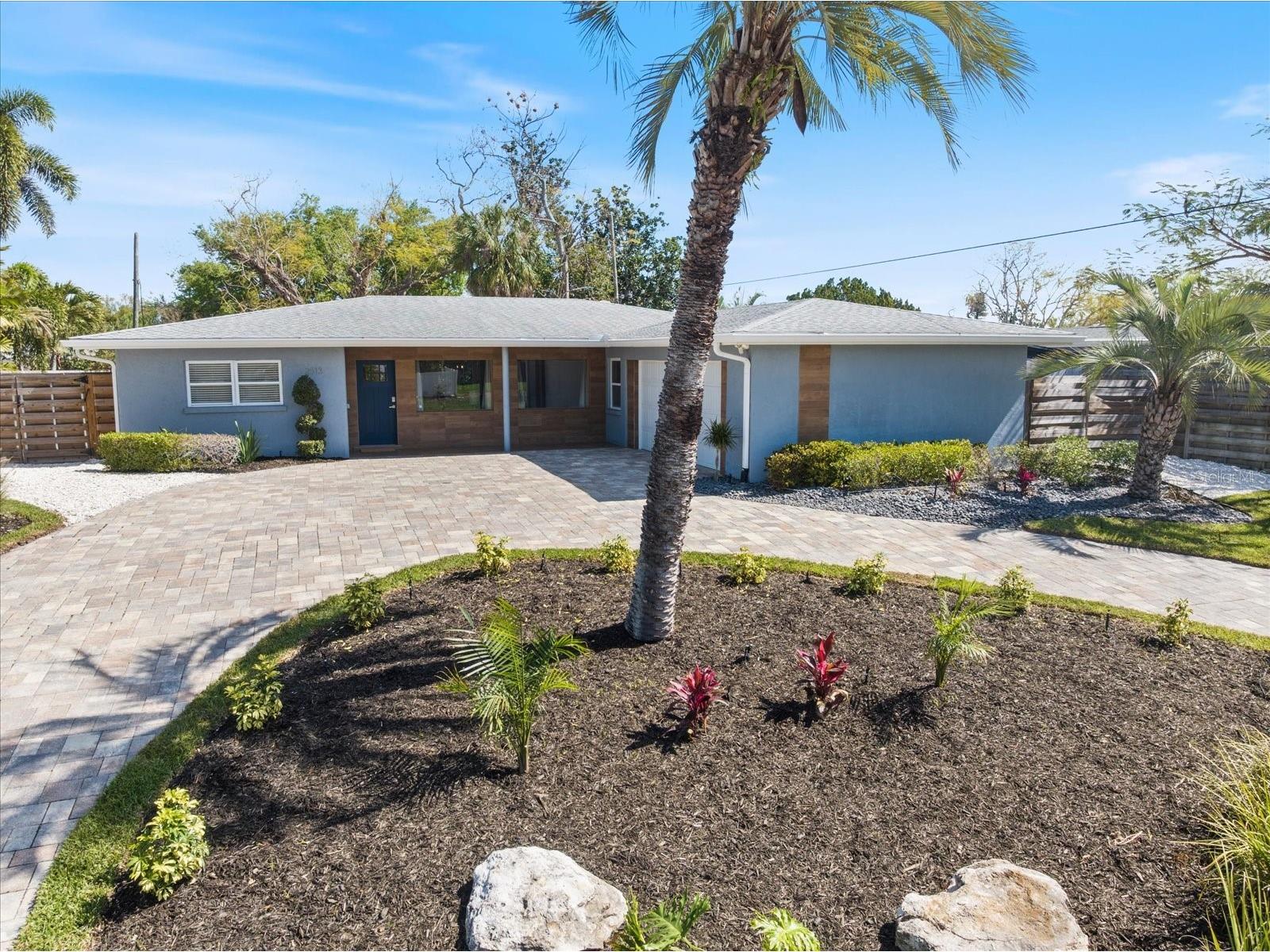 2513 Mineola Way Sarasota FL 34239 A4686632 image1