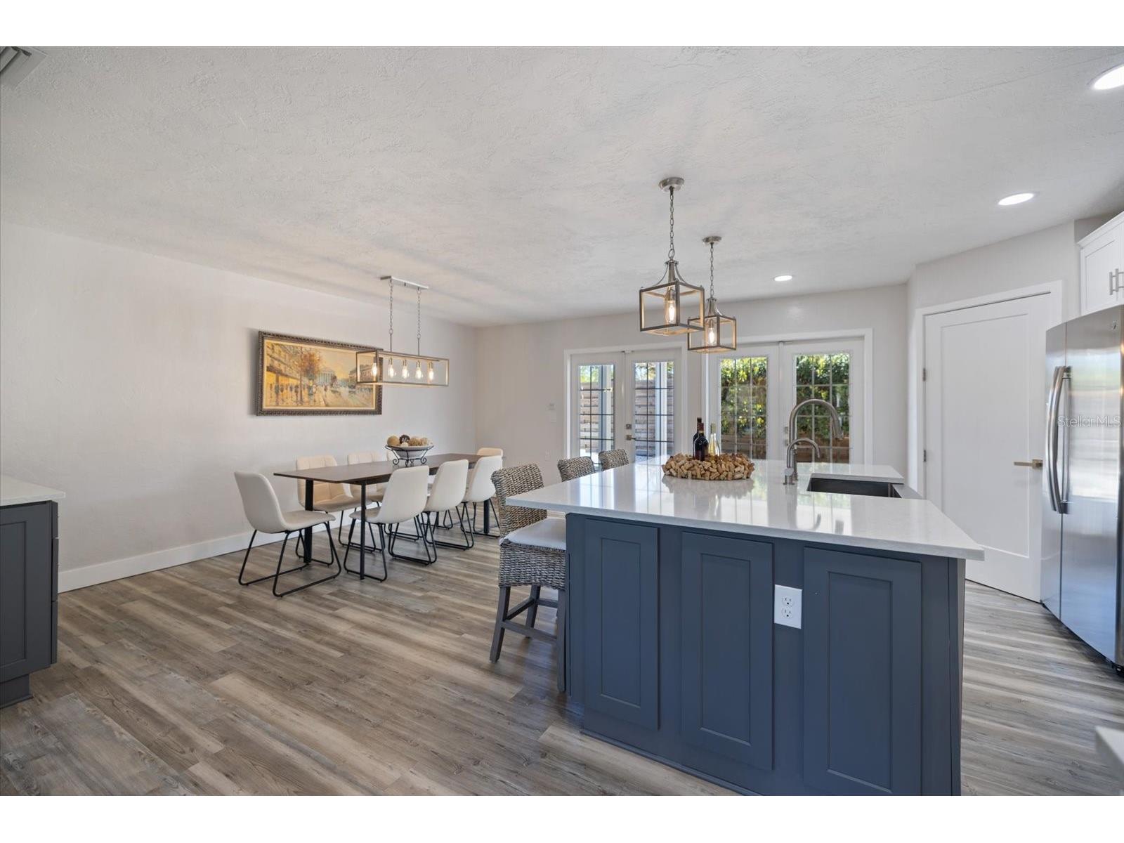 2513 Mineola Way Sarasota FL 34239 A4686632 image13