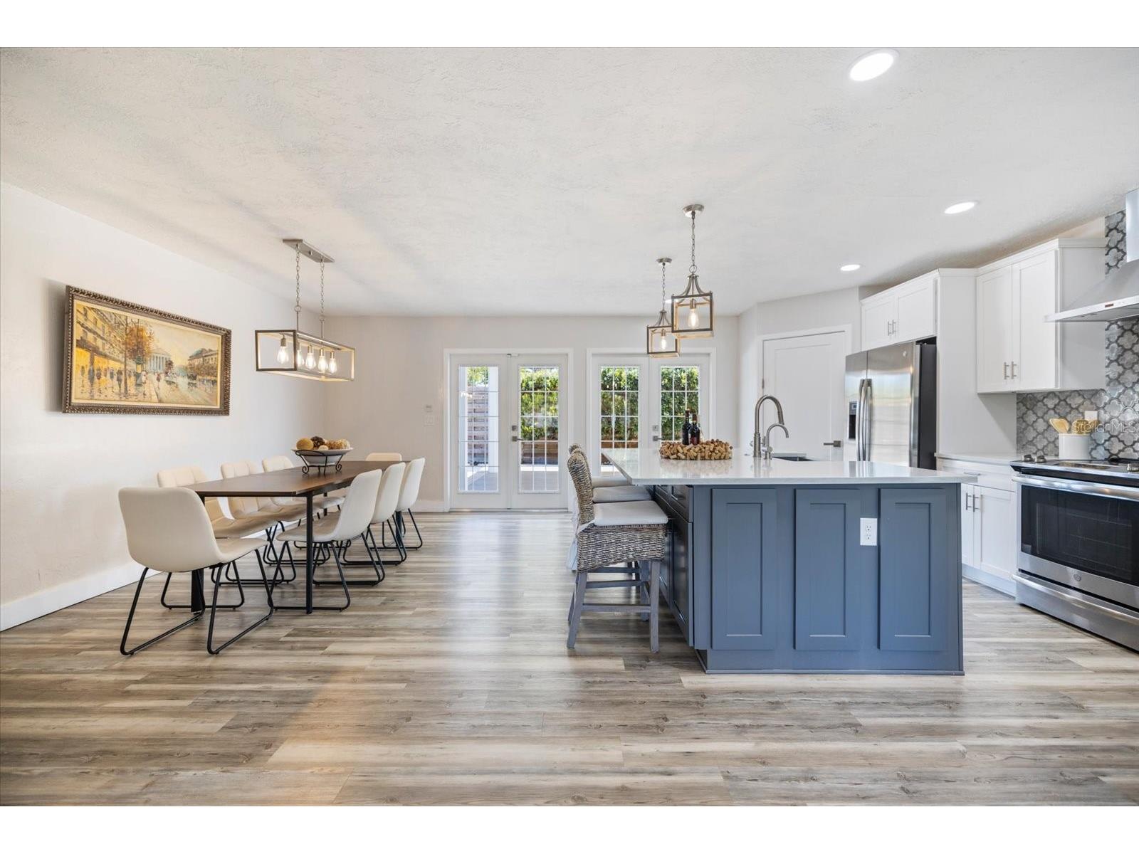 2513 Mineola Way Sarasota FL 34239 A4686632 image14