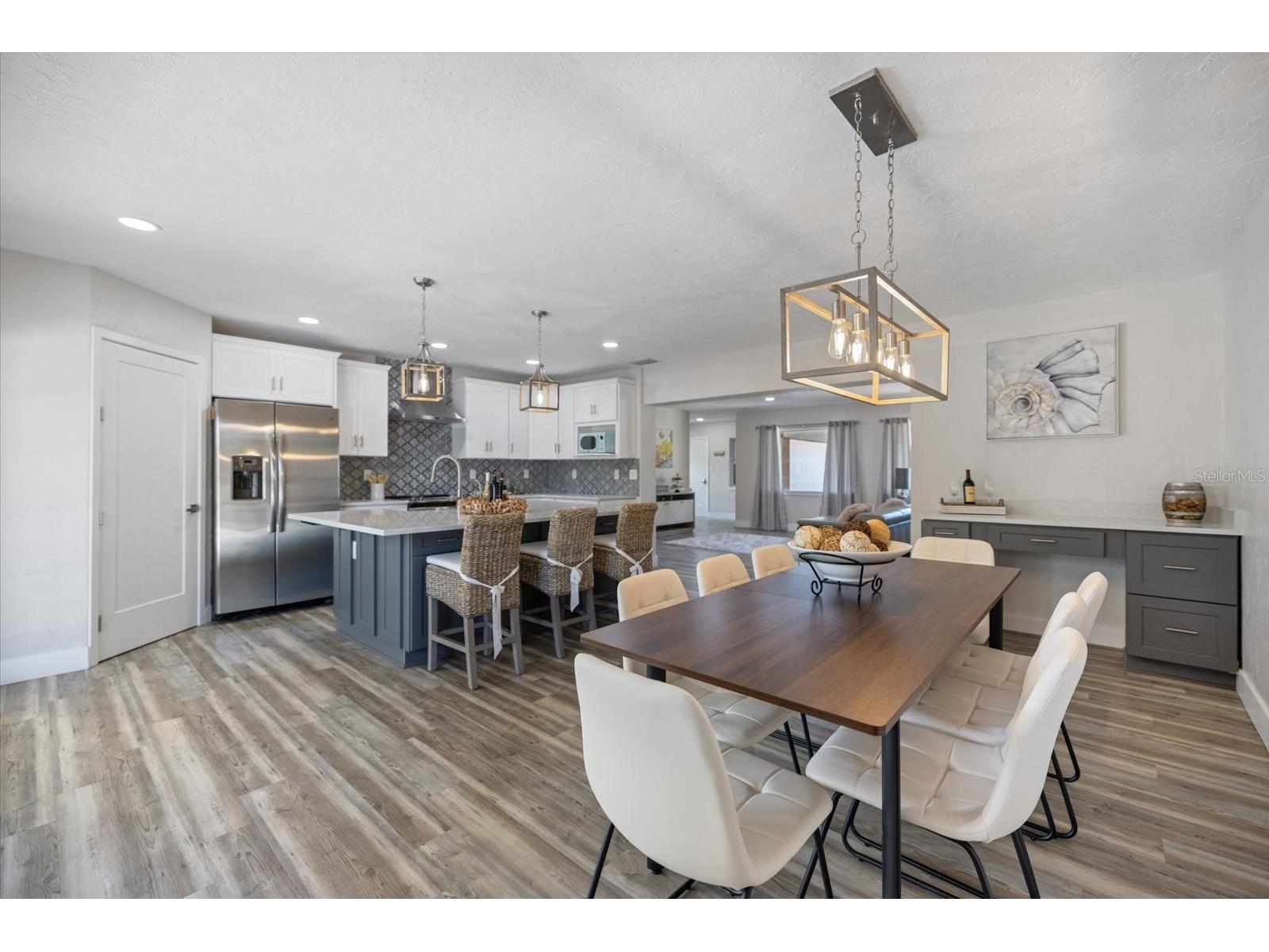 2513 Mineola Way Sarasota FL 34239 A4686632 image15