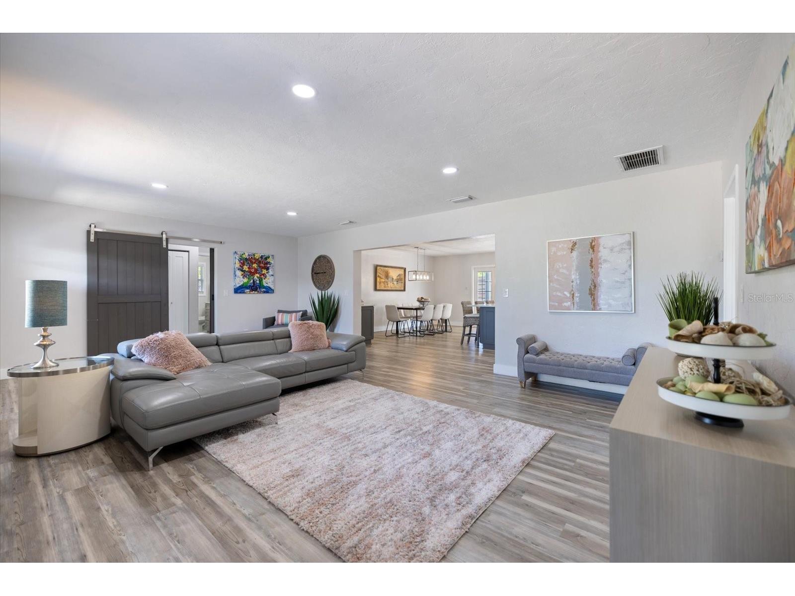 2513 Mineola Way Sarasota FL 34239 A4686632 image17