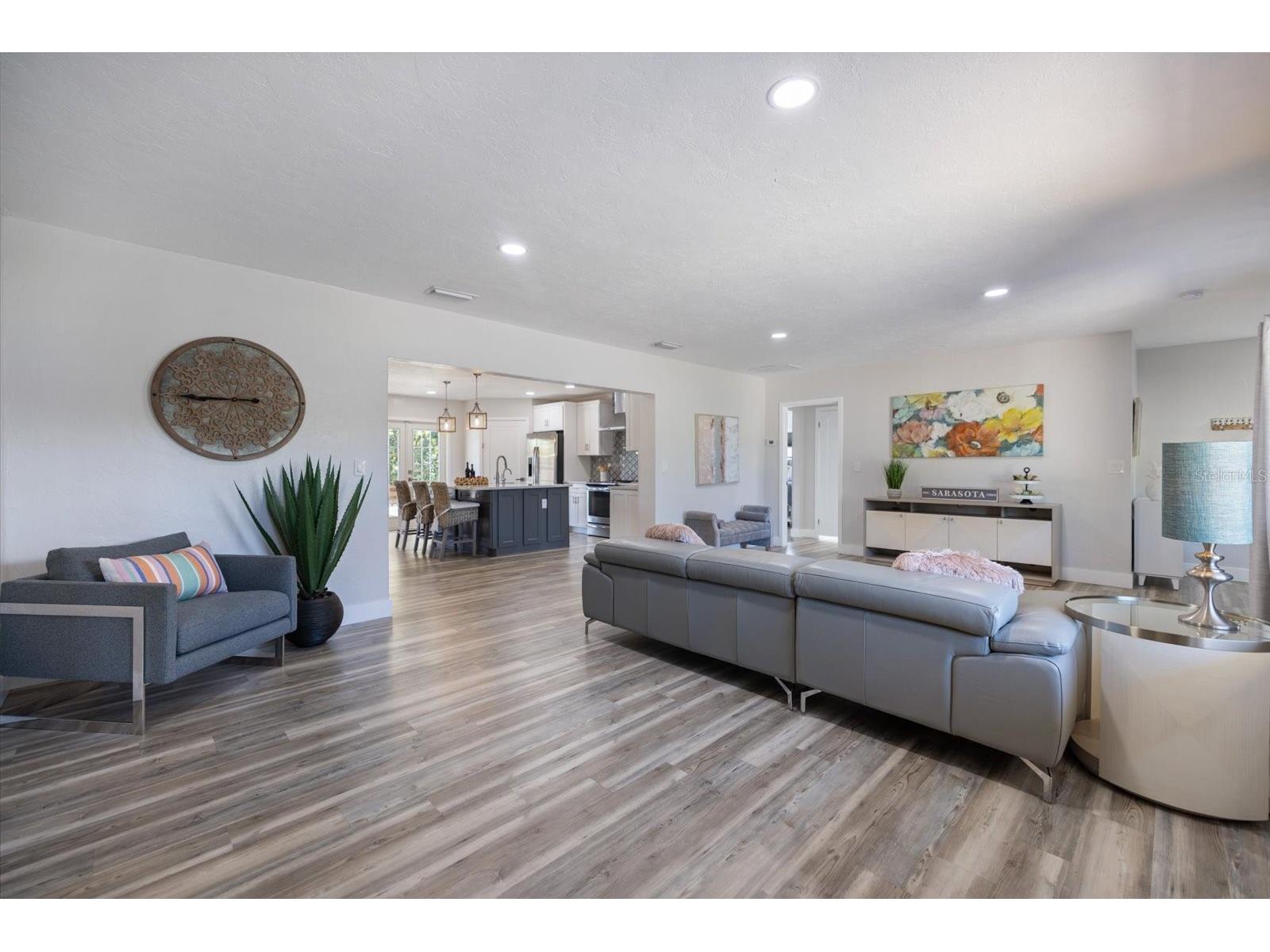 2513 Mineola Way Sarasota FL 34239 A4686632 image19