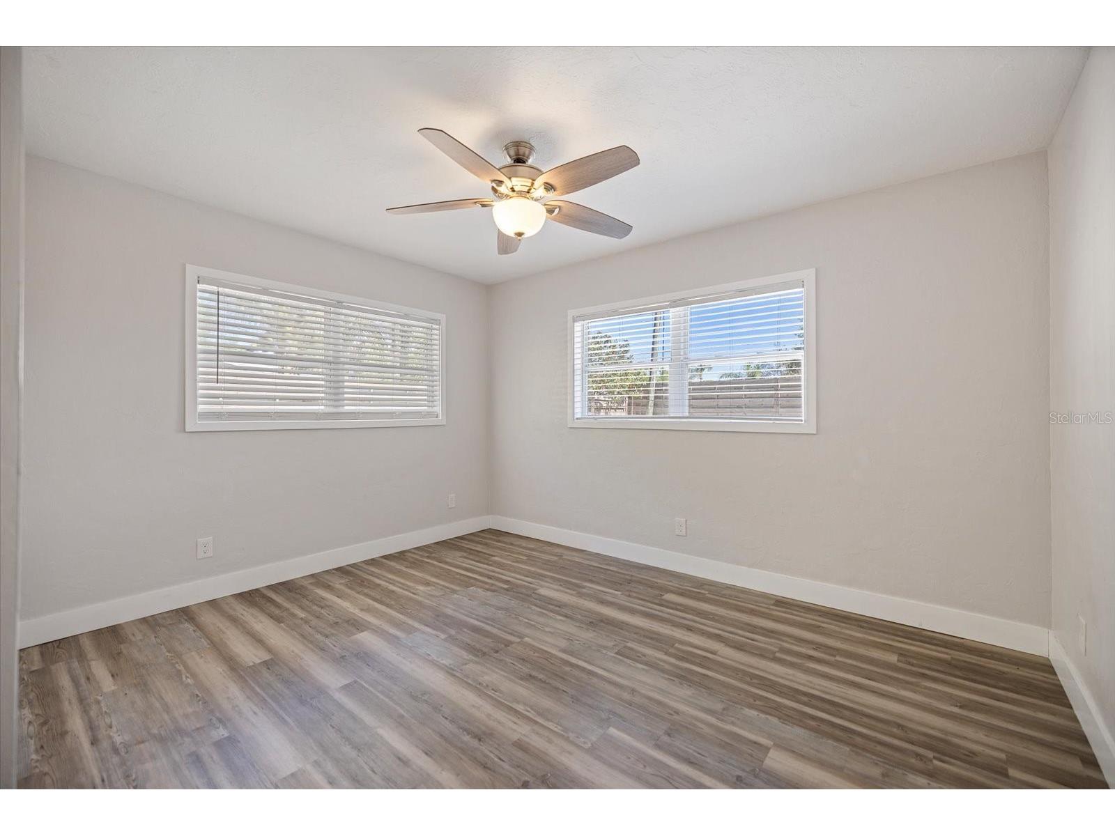 2513 Mineola Way Sarasota FL 34239 A4686632 image29