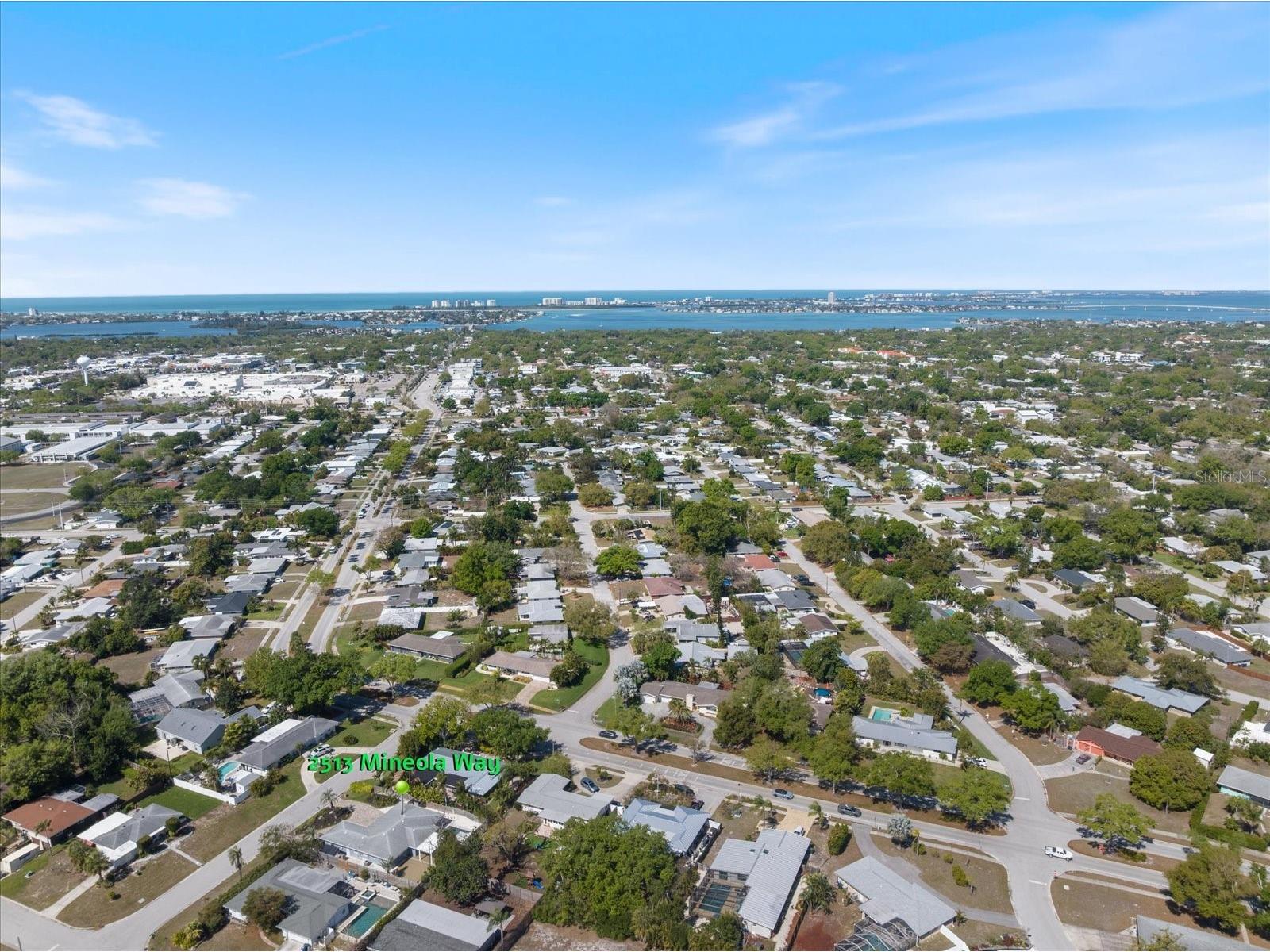 2513 Mineola Way Sarasota FL 34239 A4686632 image40