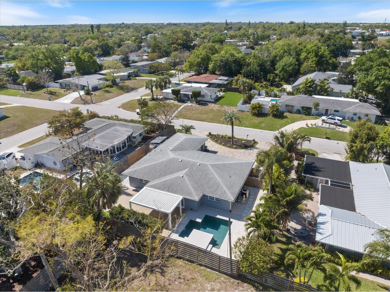 2513 Mineola Way Sarasota FL 34239 A4686632 image5