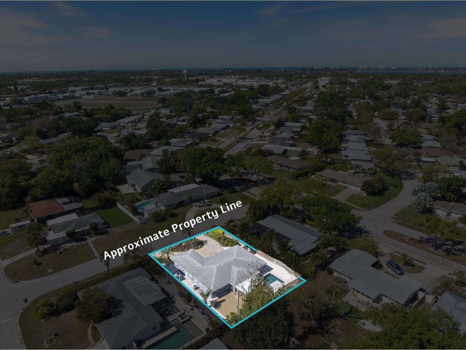 2513 Mineola Way Sarasota FL 34239 A4686632 image6