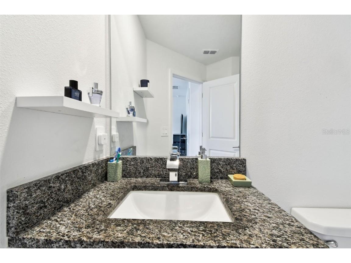 2513 Sunray Venus Way Ruskin FL 33570 TB8444381 image31