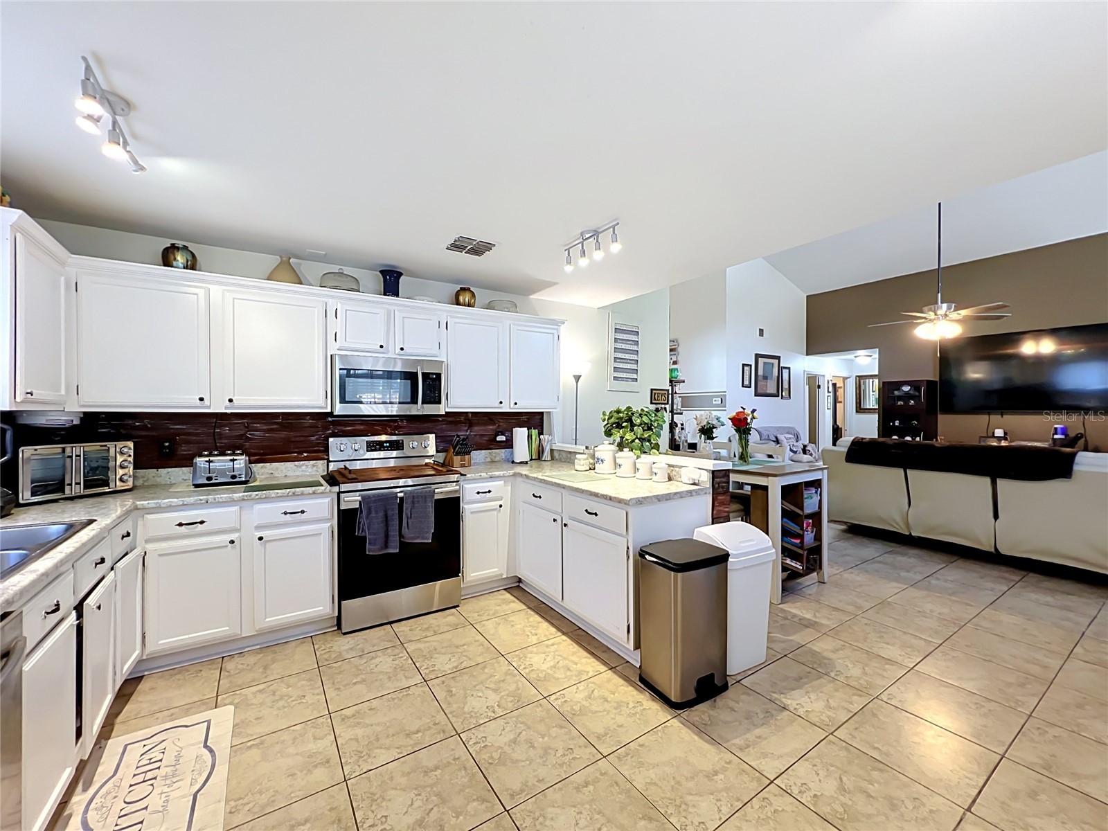 2514 Abbey Avenue Orlando FL 32833 O6423957 image16