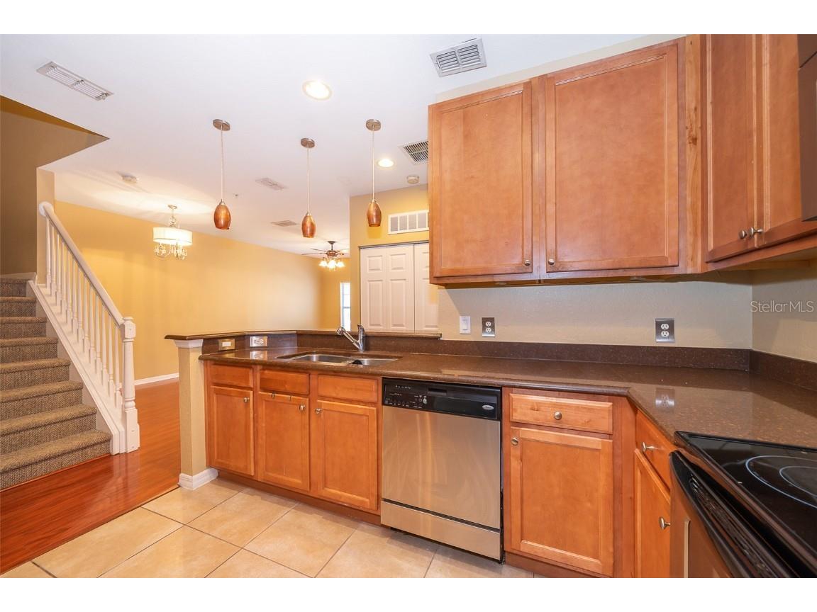 2514 Grand Central Parkway #3 Orlando FL 32839 O6335488 image10