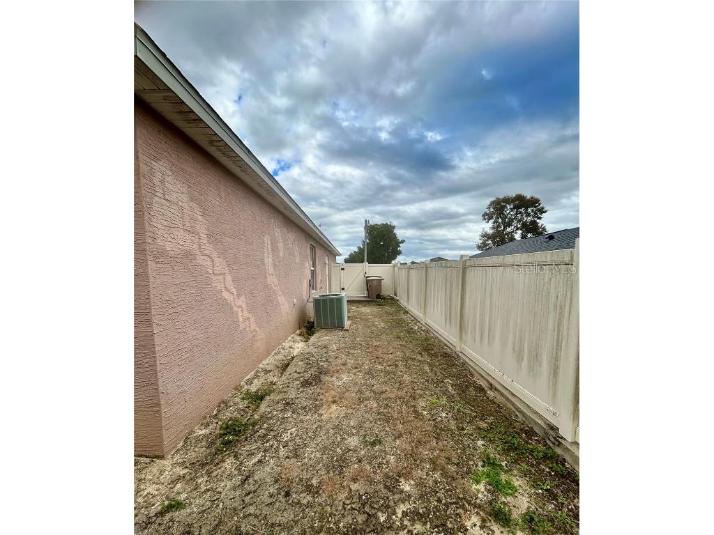 2514 NE 30th Avenue Ocala FL 34470 OM714095 image36