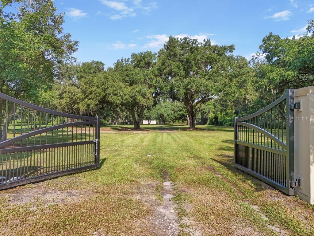 2514 Pemberton Creek Drive Seffner FL 33584 T3540206 image1