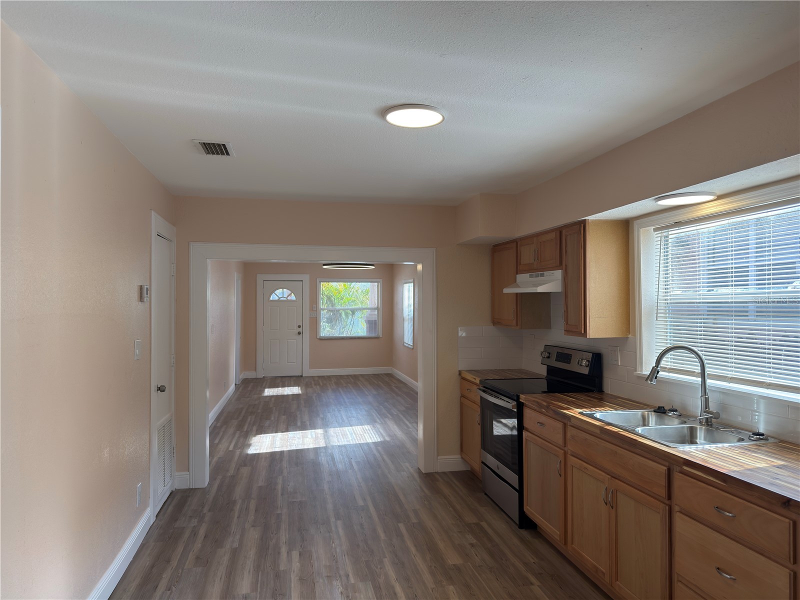 2514 W Saint John Street Tampa FL 33607 TB8513686 image16