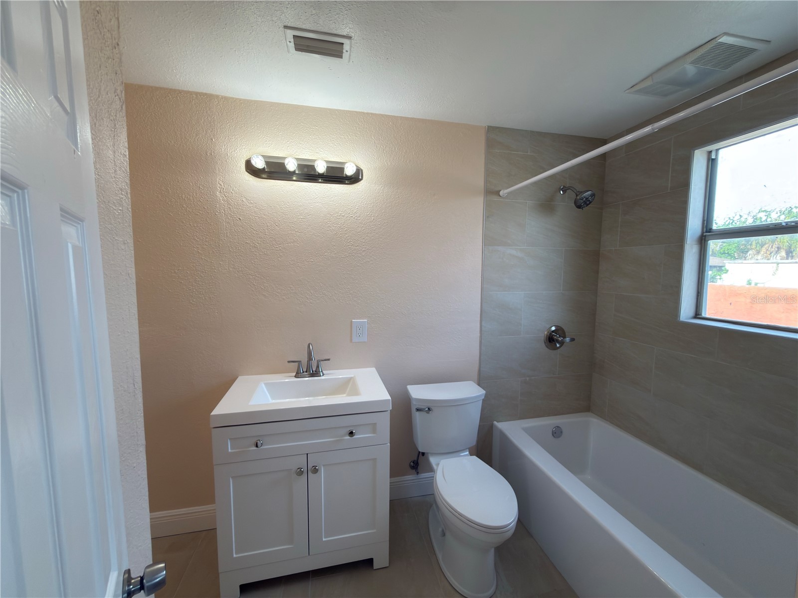 2514 W Saint John Street Tampa FL 33607 TB8513686 image29