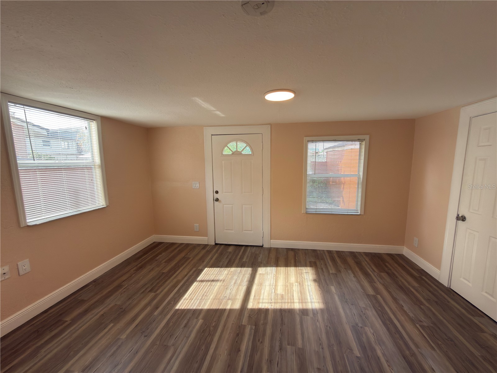 2514 W Saint John Street Tampa FL 33607 TB8513686 image3