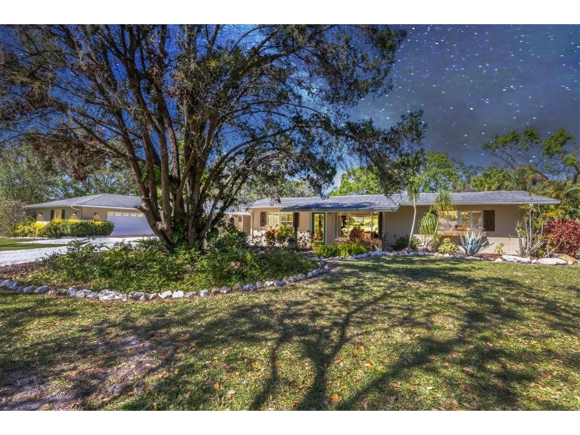 2515 49th Street Sarasota FL 34234 A4644250 image1
