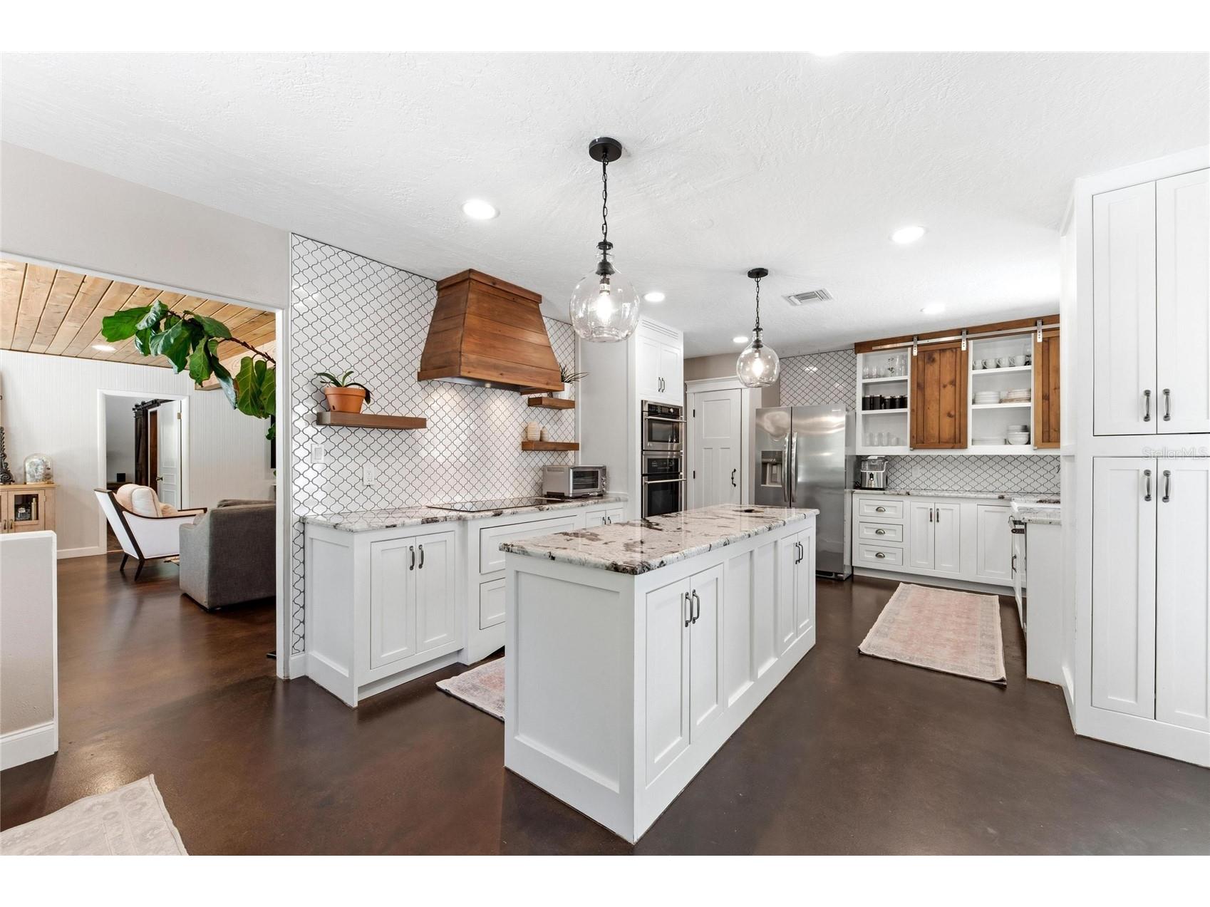2515 49th Street Sarasota FL 34234 A4693948 image21