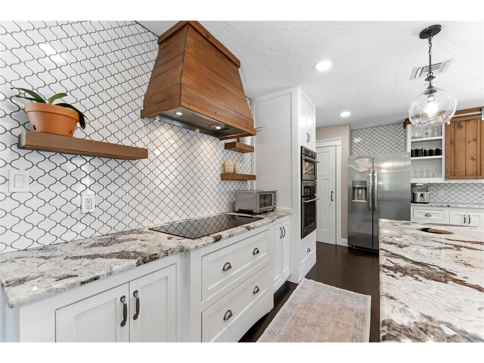 2515 49th Street Sarasota FL 34234 A4693948 image24
