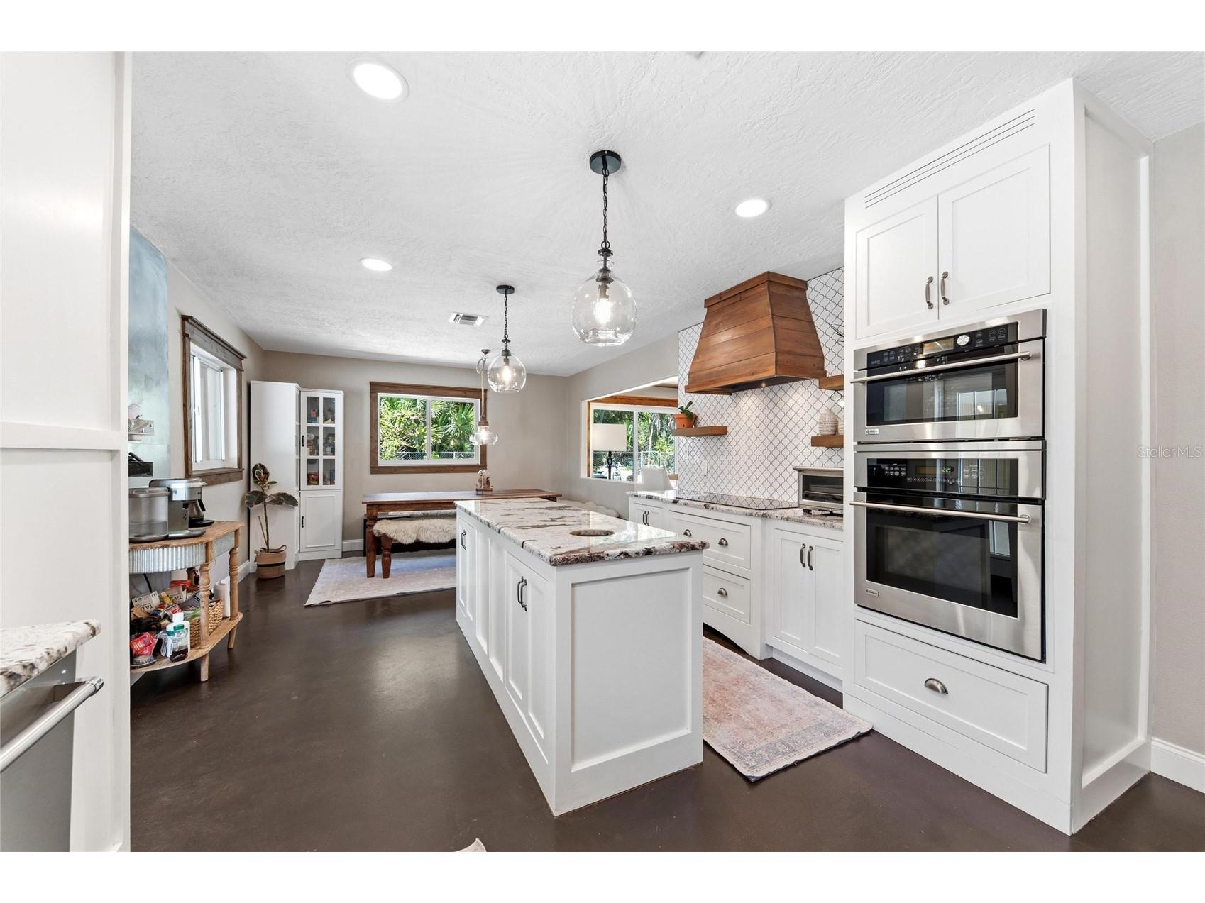 2515 49th Street Sarasota FL 34234 A4693948 image27
