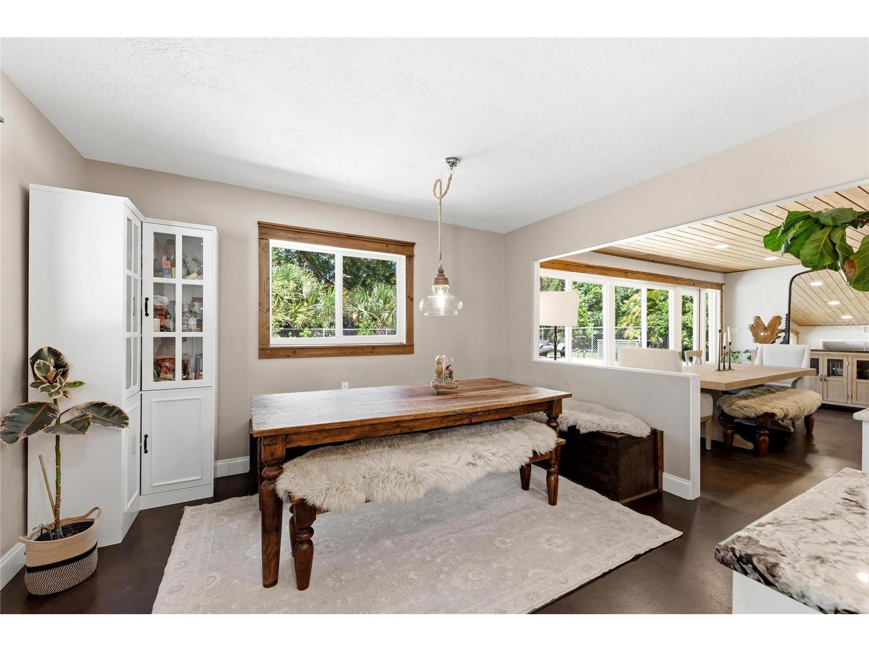 2515 49th Street Sarasota FL 34234 A4693948 image35