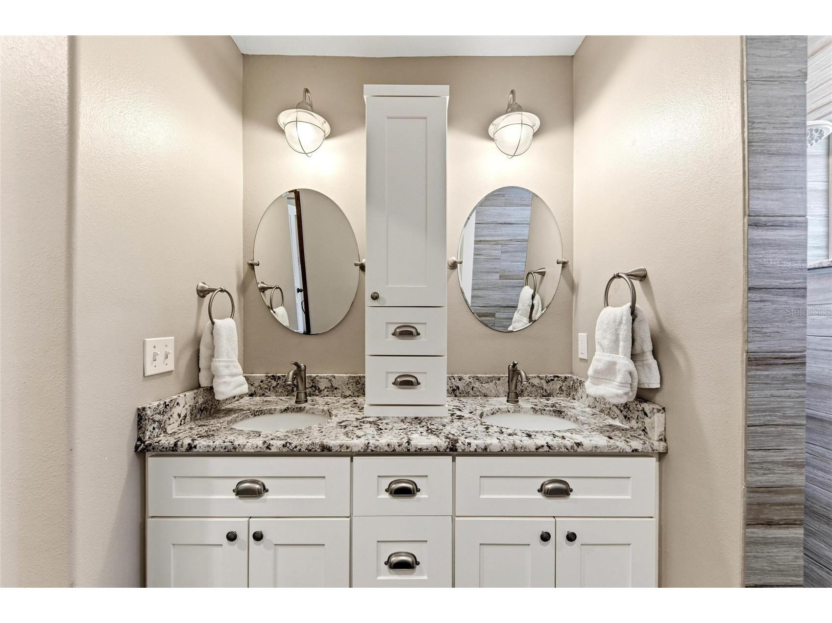 2515 49th Street Sarasota FL 34234 A4693948 image52