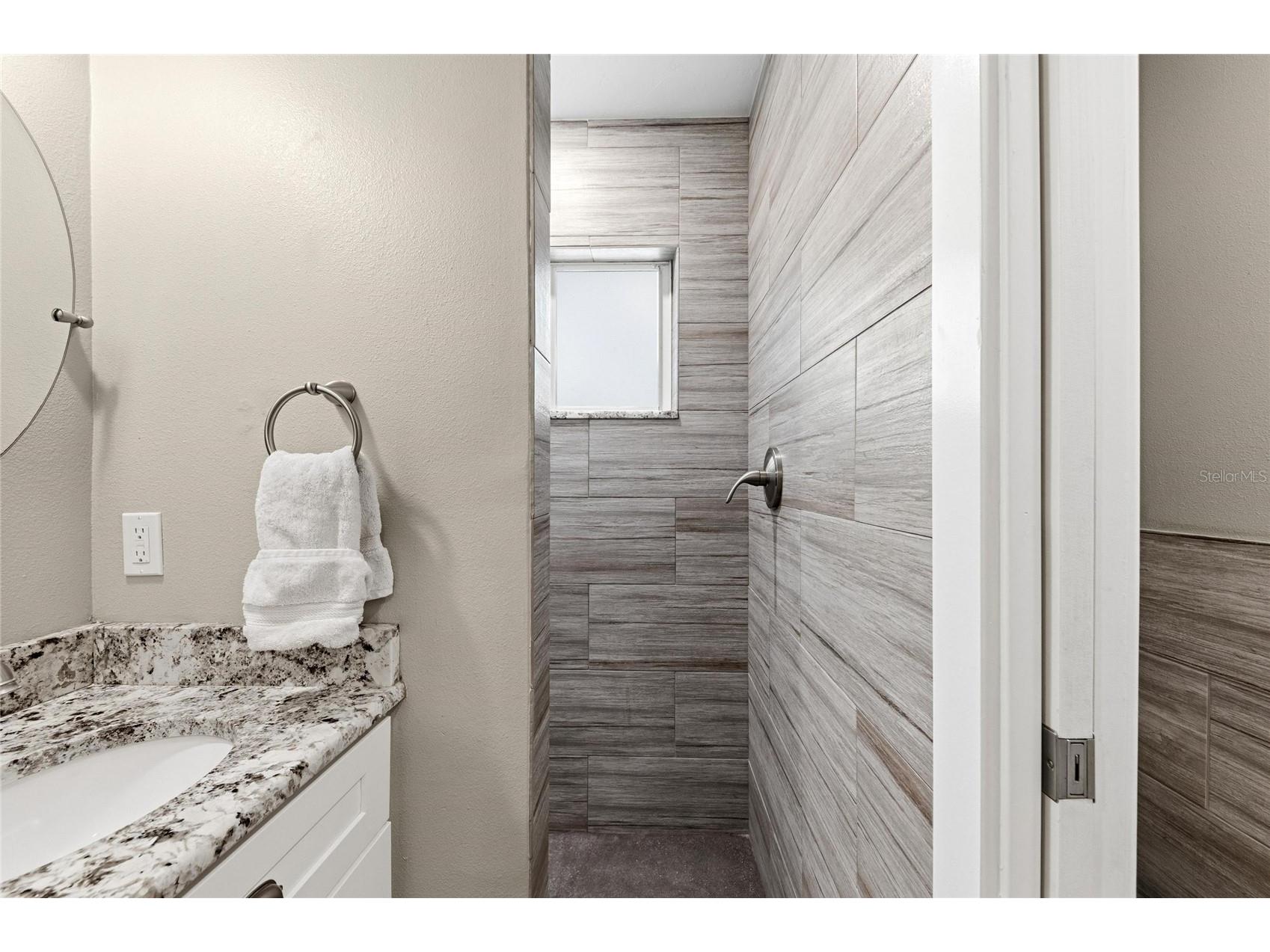 2515 49th Street Sarasota FL 34234 A4693948 image53