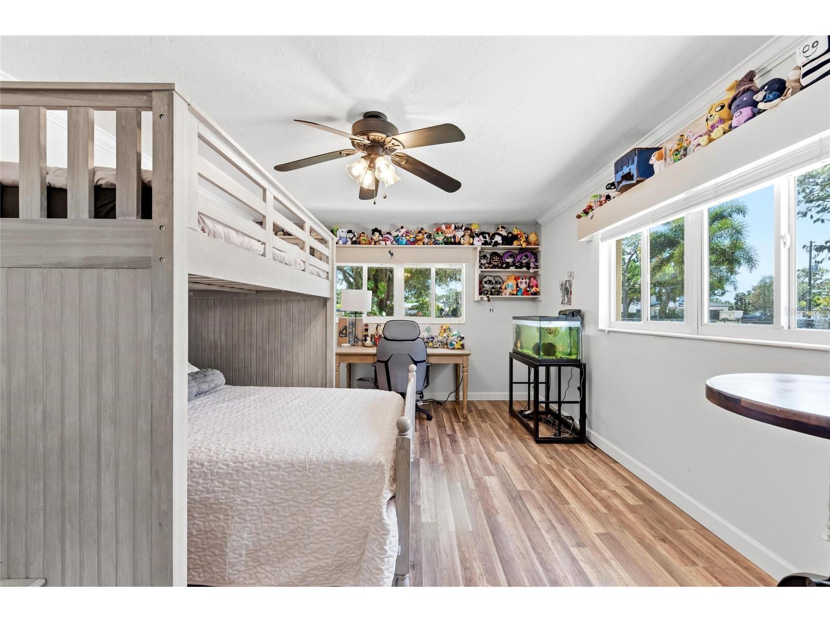 2515 49th Street Sarasota FL 34234 A4693948 image54