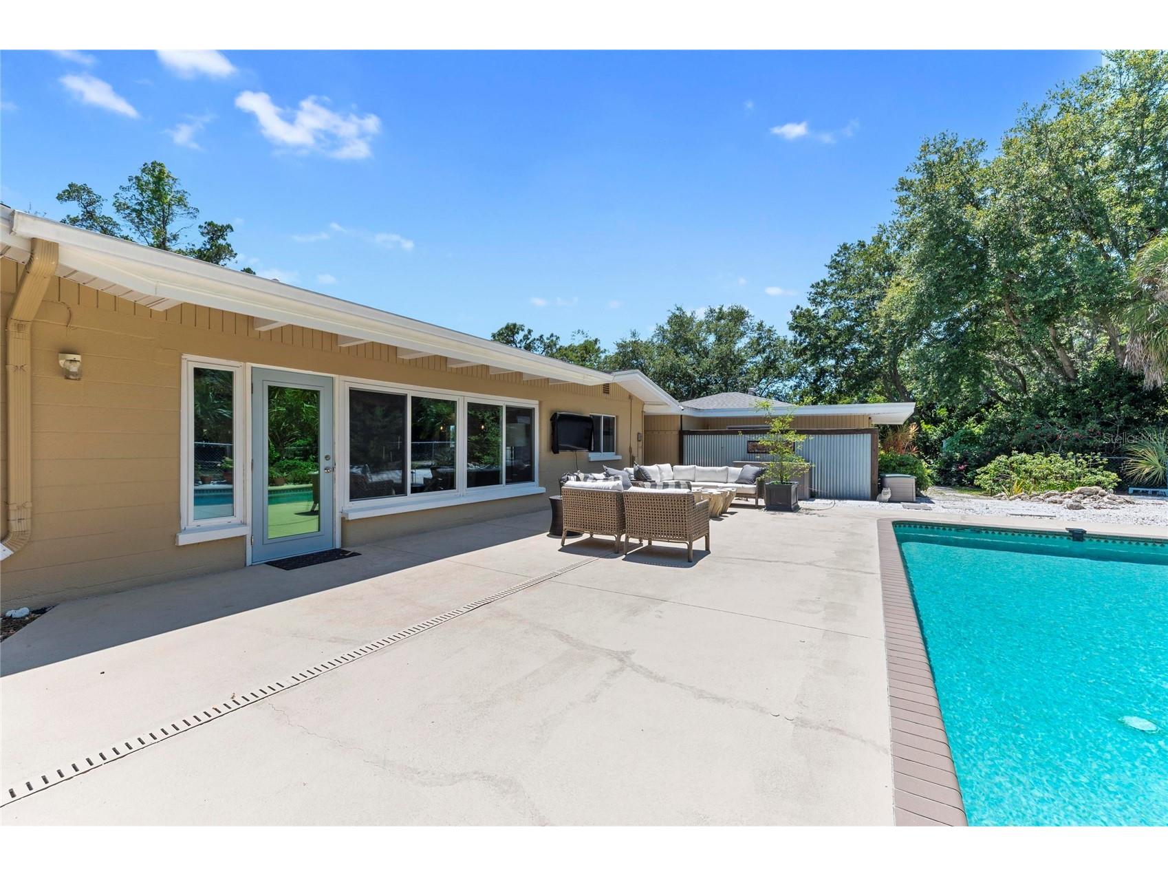 2515 49th Street Sarasota FL 34234 A4693948 image60