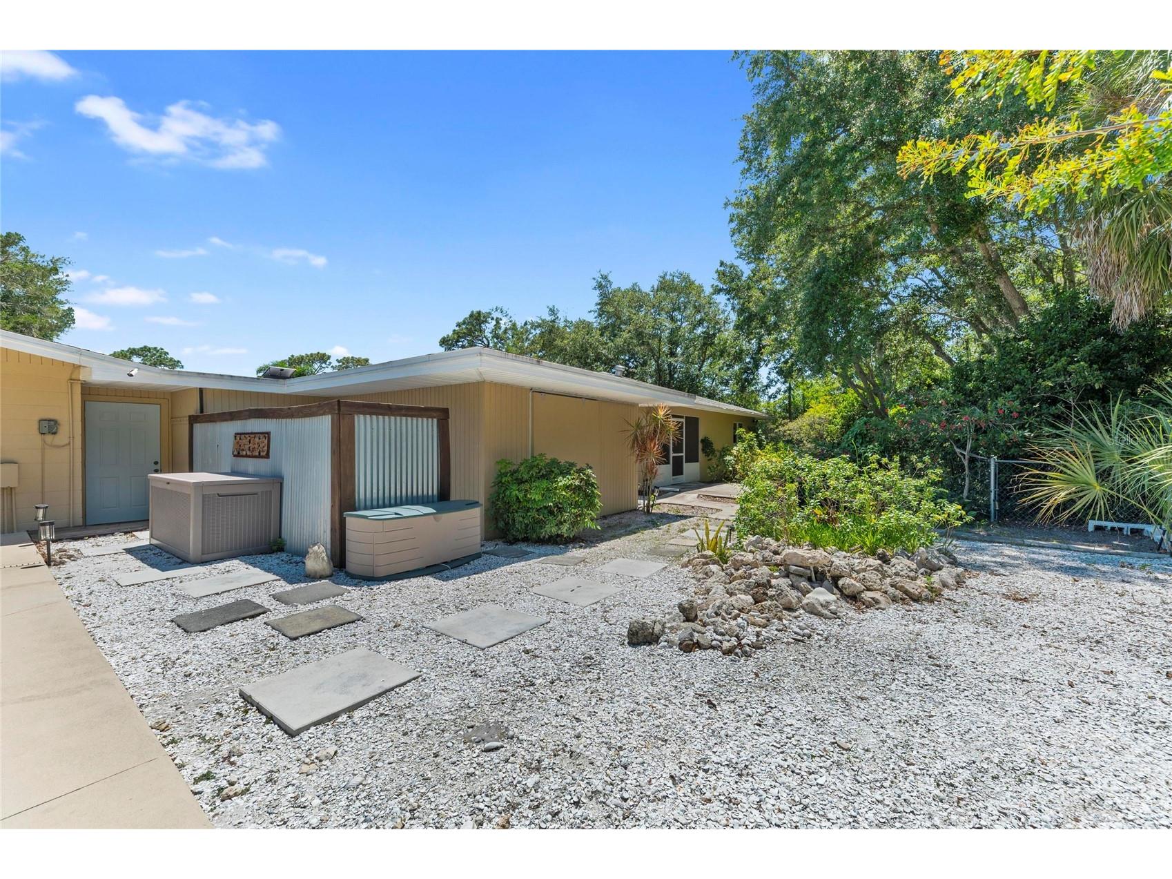 2515 49th Street Sarasota FL 34234 A4693948 image63
