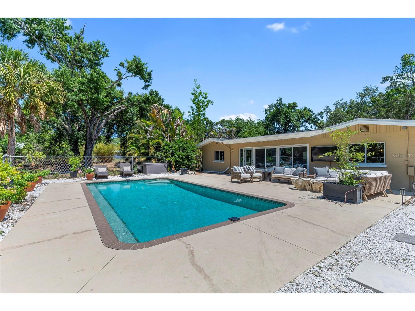 2515 49th Street Sarasota FL 34234 A4693948 image64